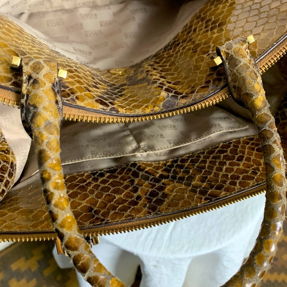 Michael Kors python print bag - Picture 11 of 14